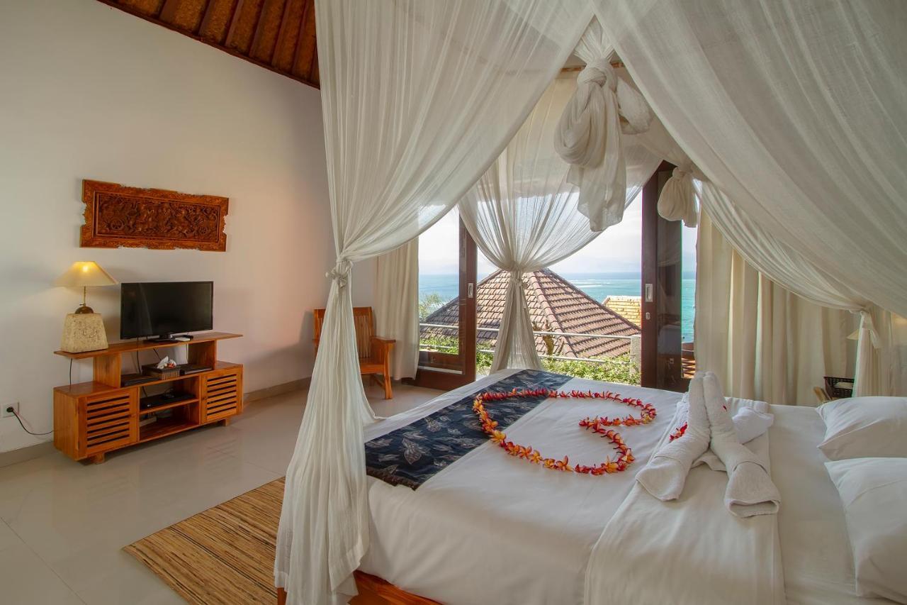 Lembongan Cliff Villas Exterior photo