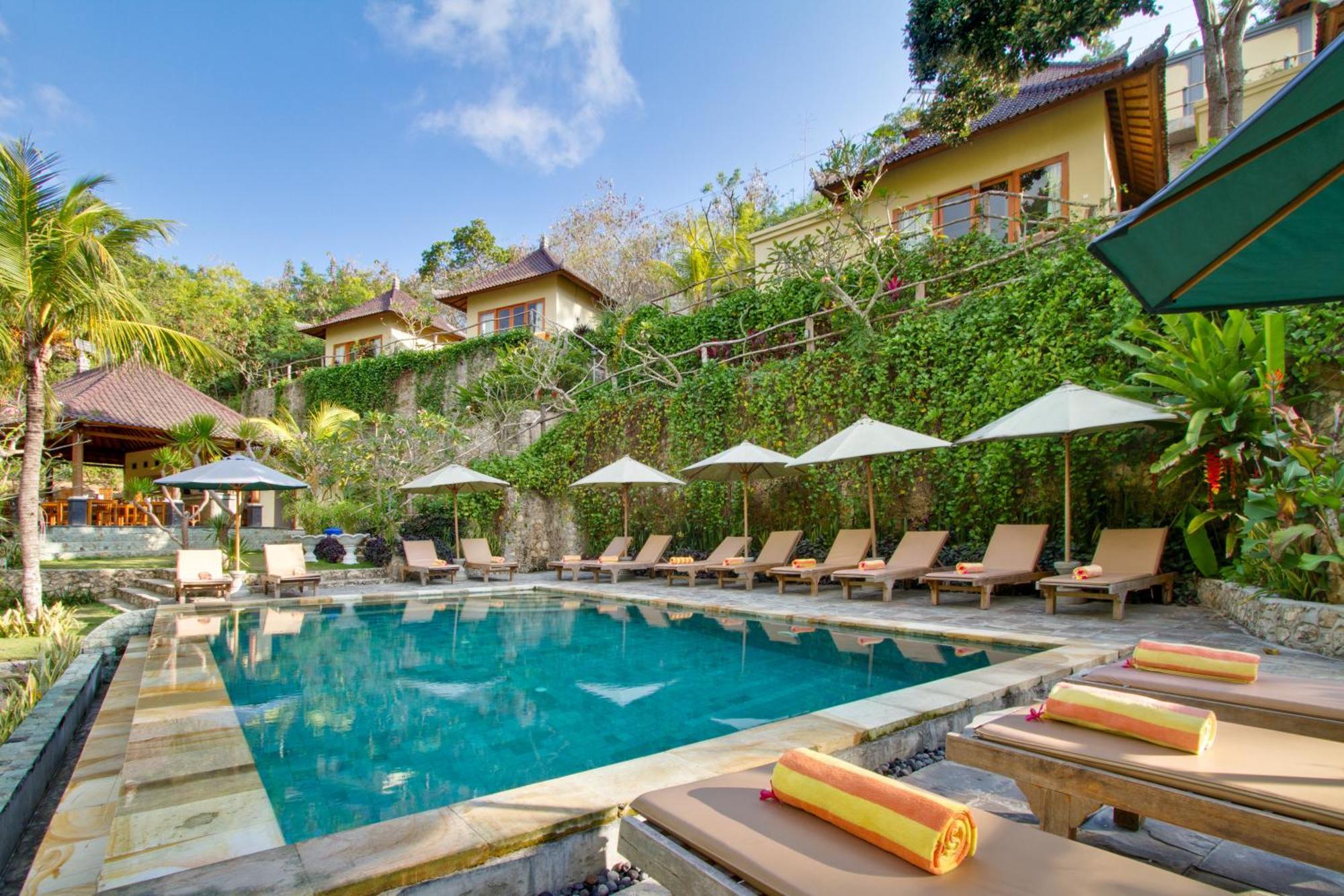Lembongan Cliff Villas Exterior photo