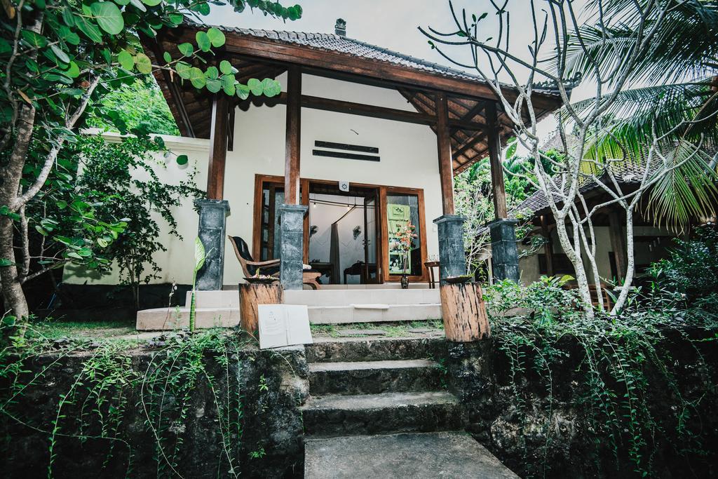 Lembongan Cliff Villas Exterior photo