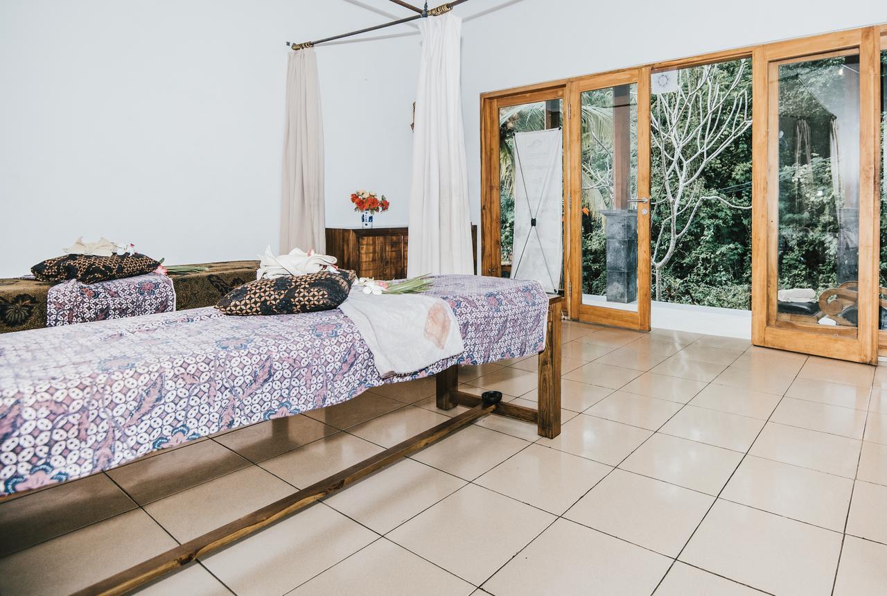 Lembongan Cliff Villas Exterior photo