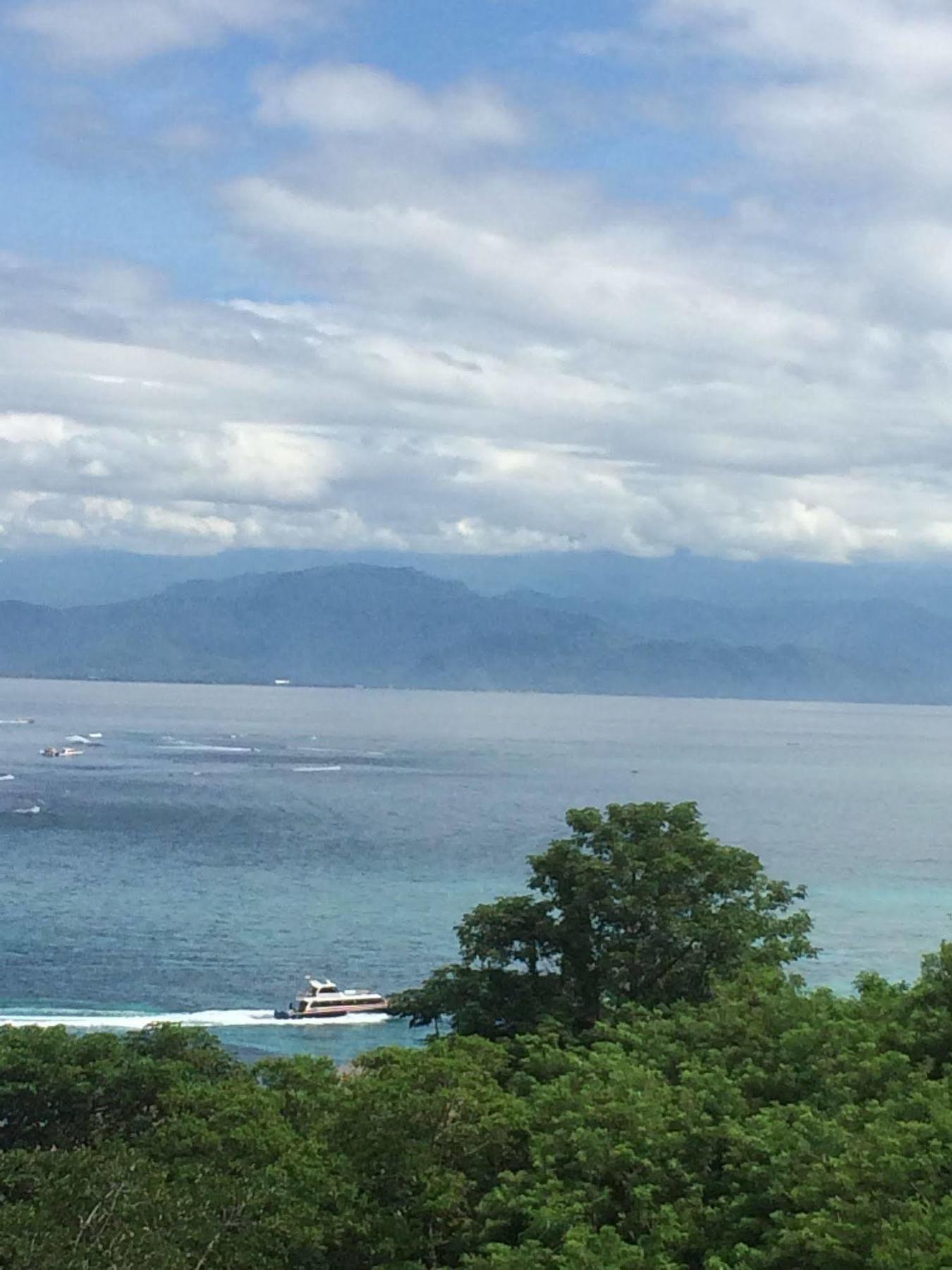 Lembongan Cliff Villas Exterior photo